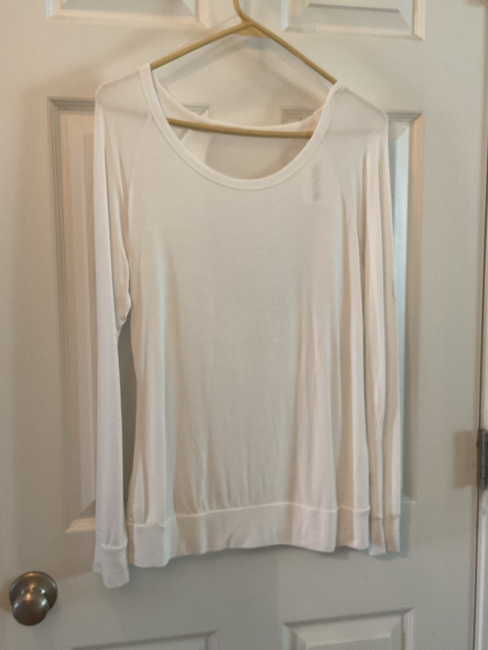 Balance Collection NWT Women’s Athleisure White/Off White Medium Long Sleeve Top